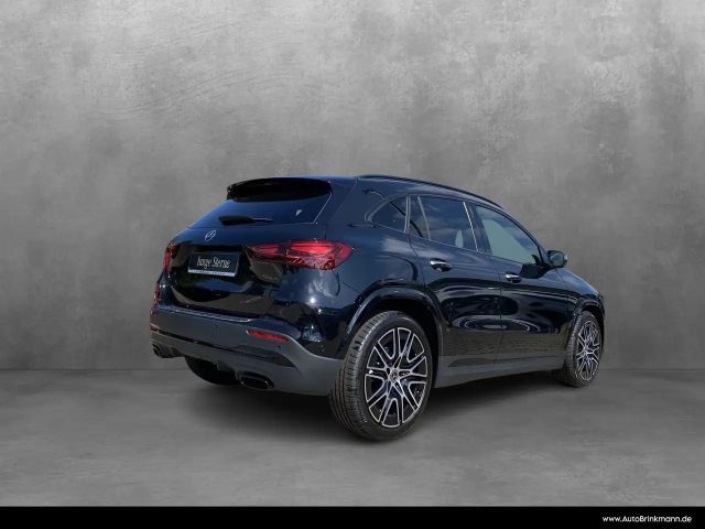 Mercedes-Benz GLA 180 AMG Line