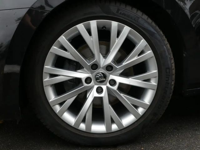 Skoda Superb *Memory Sitz*Vollleder*Panoramadach*AHK*