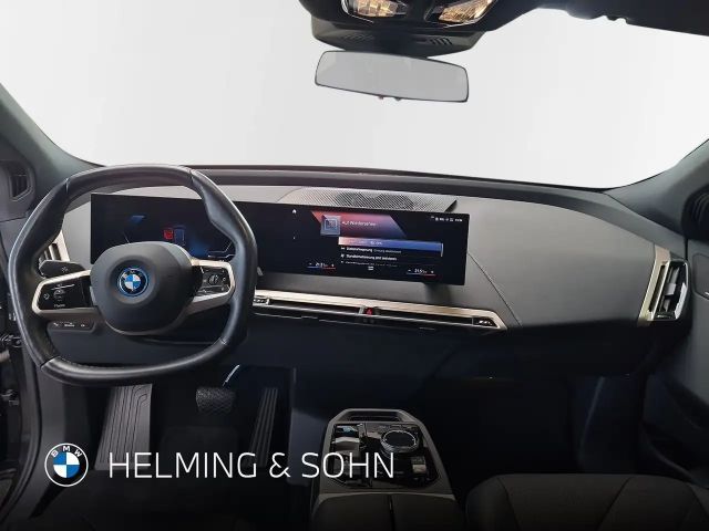 BMW iX xDrive40