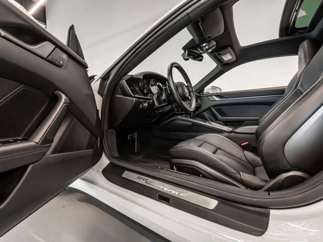 Porsche 992 4 Carrera Coupé