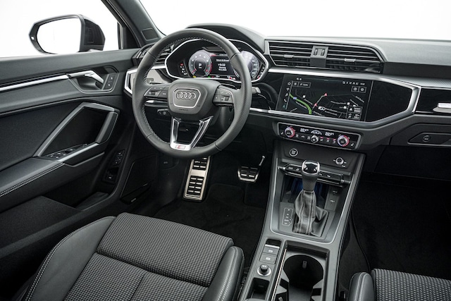 Audi Q3 45 TFSI Quattro S-Line S-Tronic