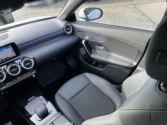 Mercedes-Benz CLA 200 Shooting Brake