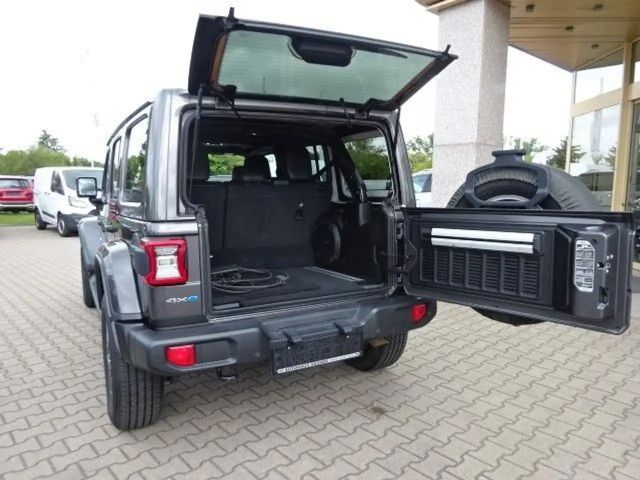 Jeep Wrangler Sahara
