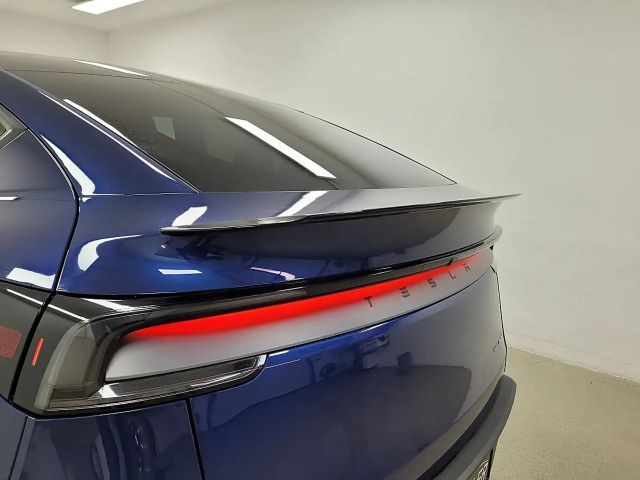 Tesla Model Y AWD Long Range