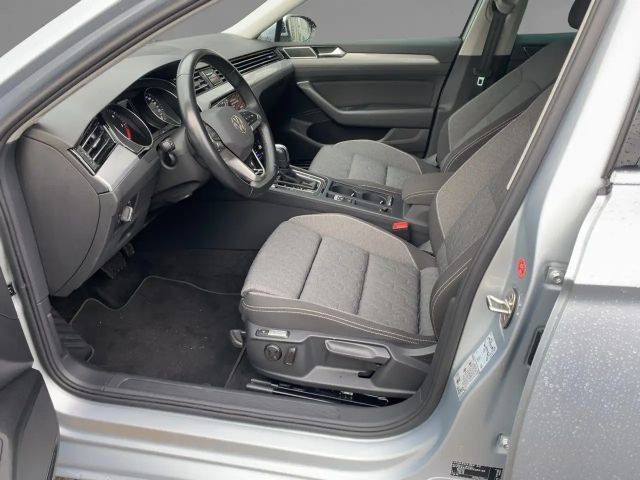 Volkswagen Passat Business DSG
