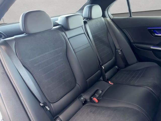 Mercedes-Benz C 220 Sedan