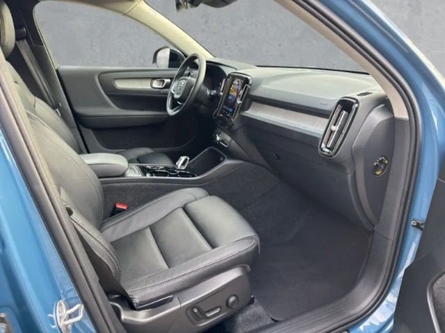 Volvo XC40 Dark Plus