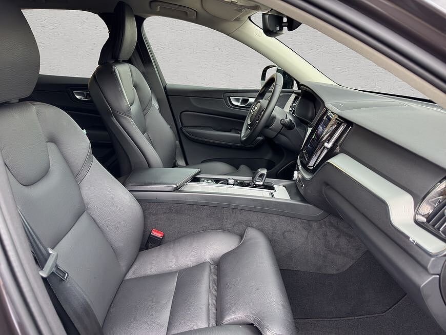 Volvo XC60 Dark Plus