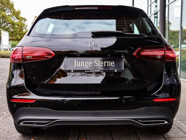 Mercedes-Benz B 180 Progressive Sedan