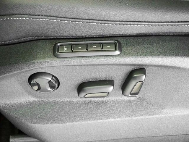 Volkswagen Tiguan 1.5 TSI DSG R-Line