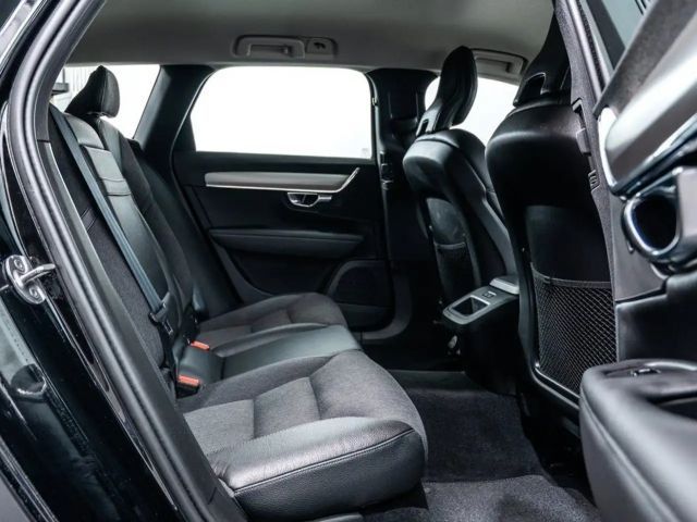 Volvo V90 Cross Country AWD Core