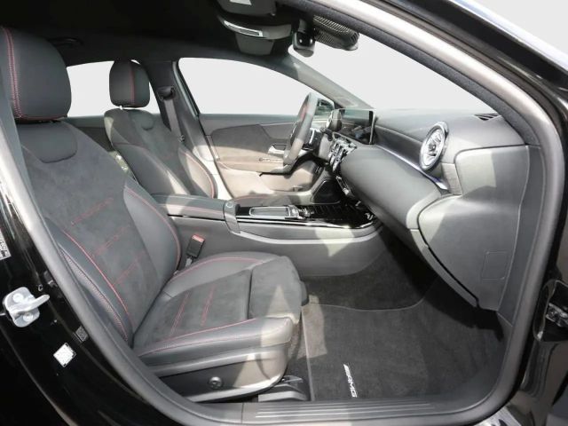 Mercedes-Benz A 180 AMG Line