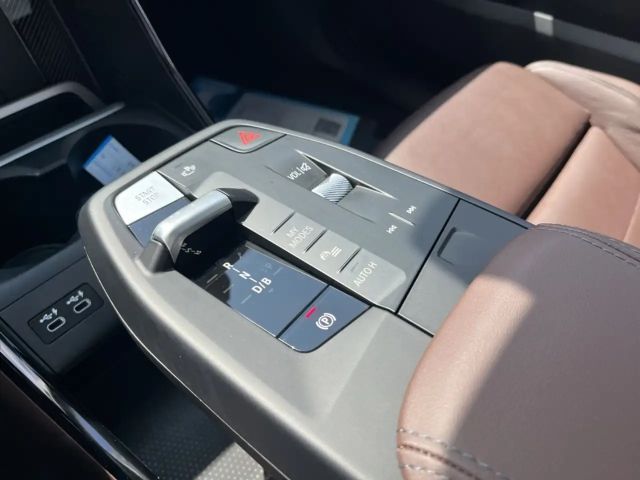 BMW X2 xDrive30/HUD/Panoramadach/Navi/Leder/LED/ACC