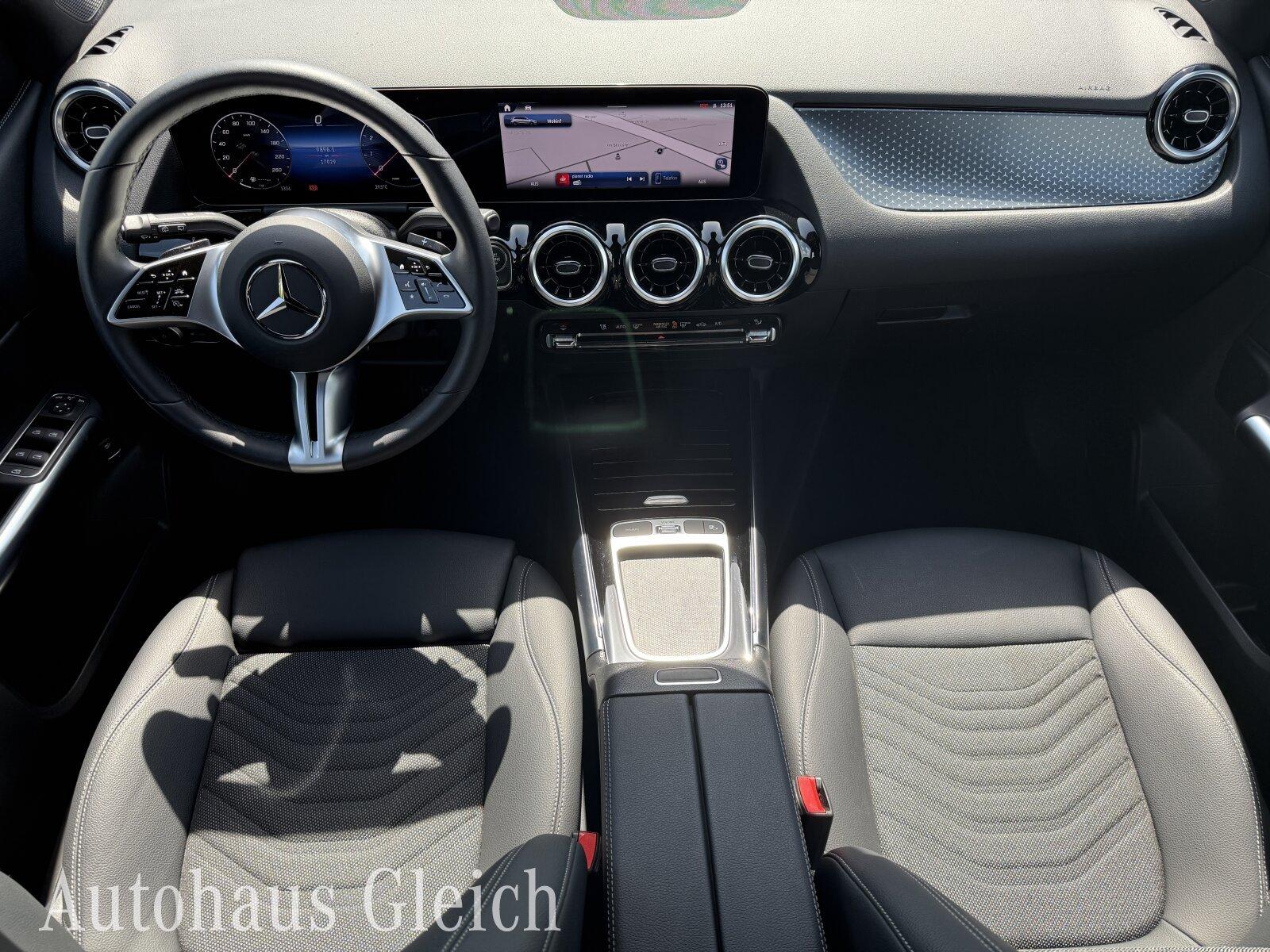 Mercedes-Benz B 200 Progressive Sedan