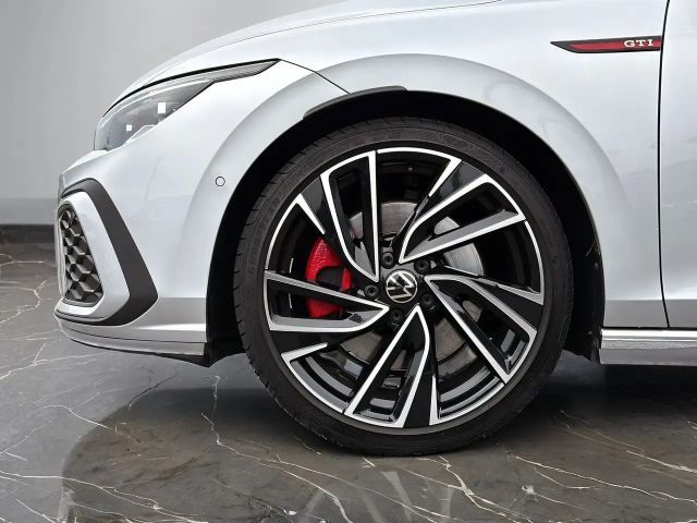 Volkswagen Golf GTI Style