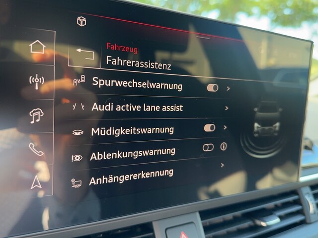 Audi A4 35 TFSI Avant S-Line S-Tronic