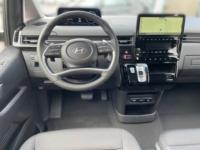 Hyundai Staria Trend