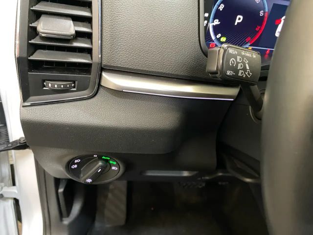 Skoda Karoq 1.5 TSI Tour