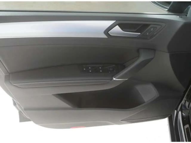 Volkswagen Touran 1.5 TSI DSG