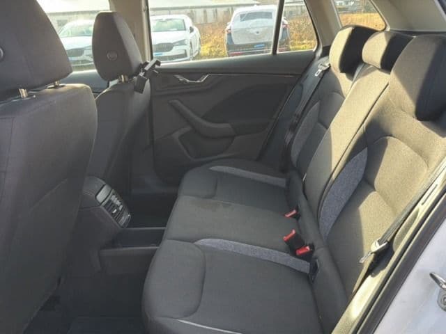 Skoda Kamiq KAMIQ Essence 1,0 TSI 70 kW 5-Gang mech.