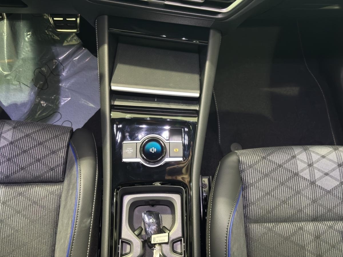 Volkswagen Tiguan IQ.Drive R-Line