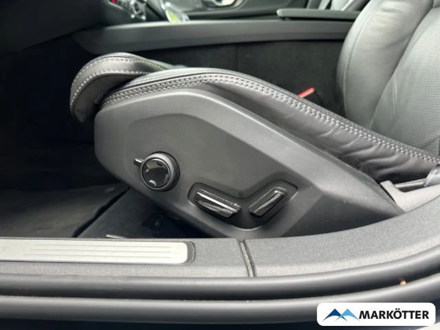 Volvo V60 Dark Ultimate