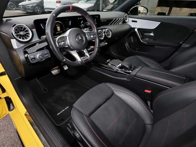 Mercedes-Benz A 35 AMG 4MATIC AMG Line