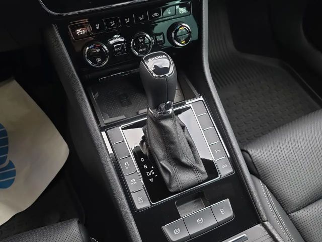 Skoda Superb L&K TDI DSG AHK CANTON LEDER SITZBLF ACC