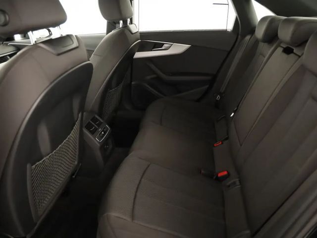 Audi A4 40 TDI Quattro Sedan