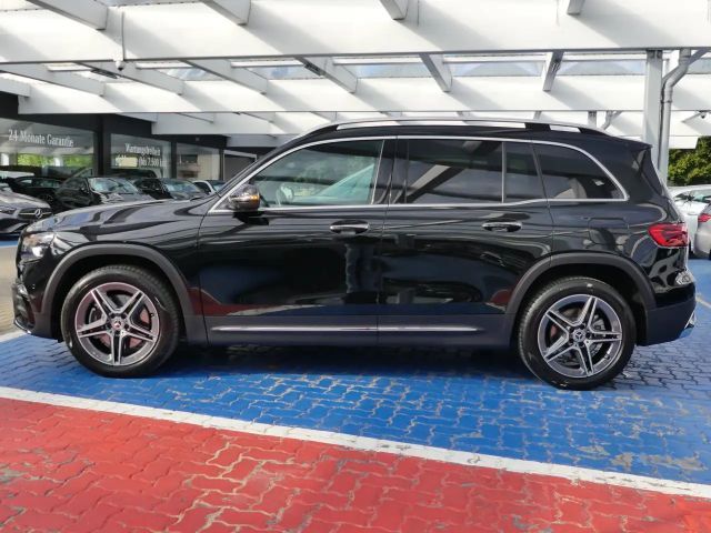 Mercedes-Benz GLB 250 4MATIC AMG Line