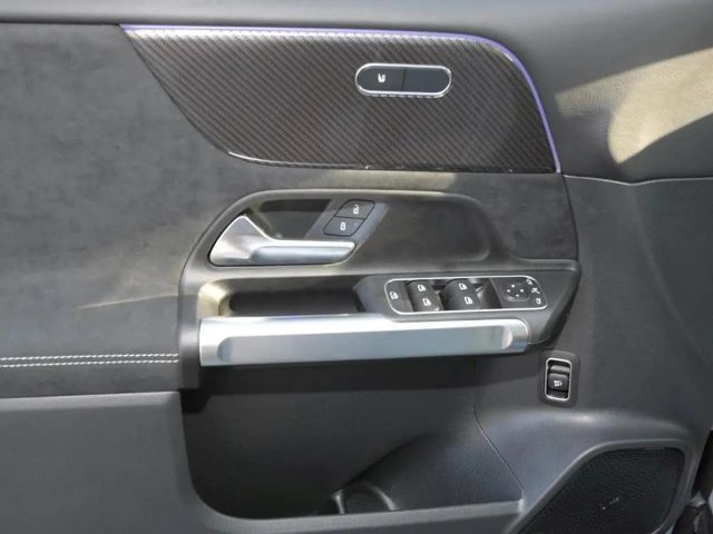 Mercedes-Benz GLB 200 AMG Line