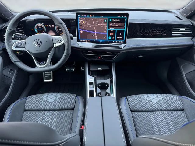 Volkswagen Passat 2.0 TDI DSG IQ.Drive R-Line