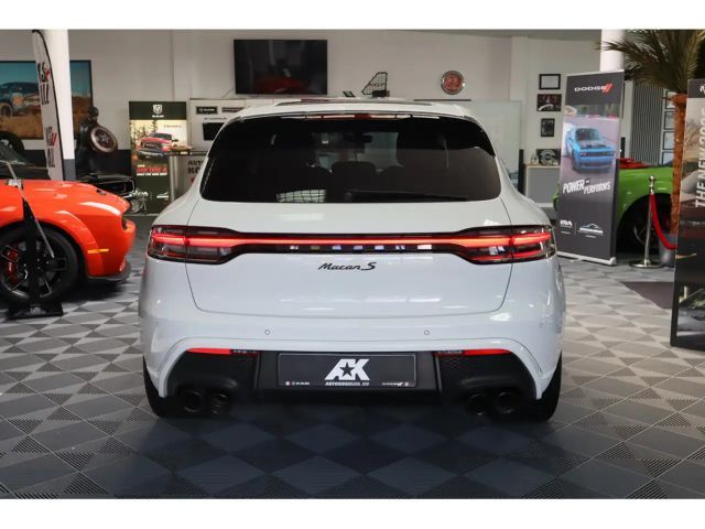 Porsche Macan S