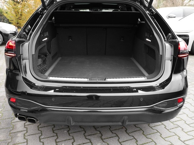 Audi A6 Avant Quattro S-Tronic