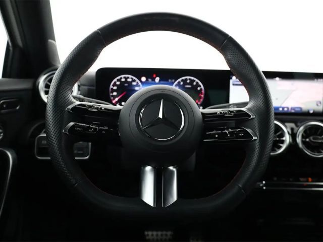 Mercedes-Benz A 180 AMG Line