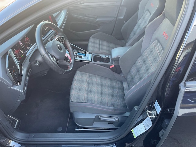 Volkswagen Golf 2.0 TSI DSG Golf VIII