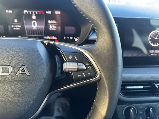 Skoda Fabia 1.0 MPI, Sicherheitspaket, Licht & Sicht Paket, SunSet, 5 Gang