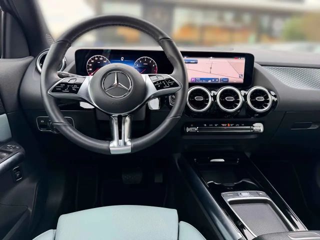 Mercedes-Benz GLA 220 4MATIC Progressive