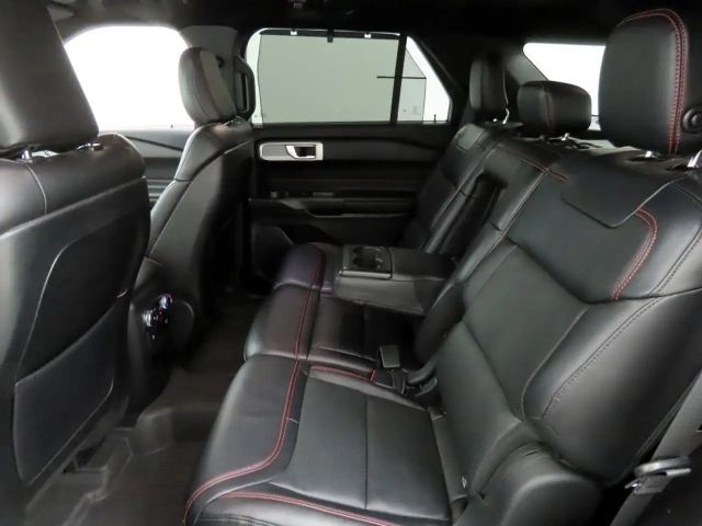 Ford Explorer Plug in Hybrid ST Line