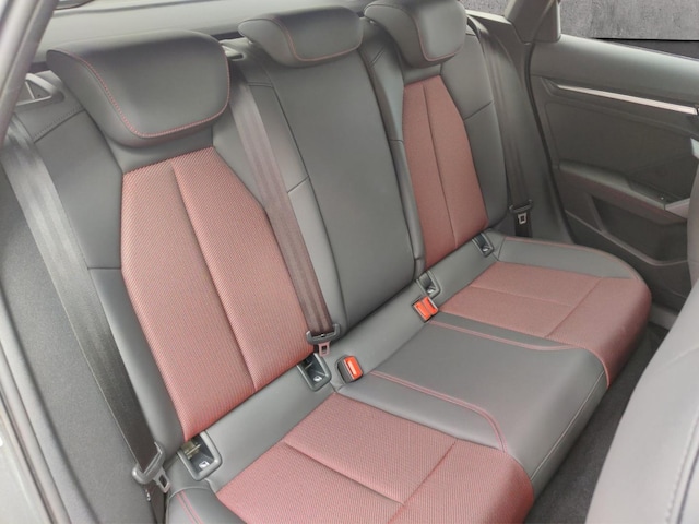 Audi A3 35 TFSI S-Line S-Tronic Sportback