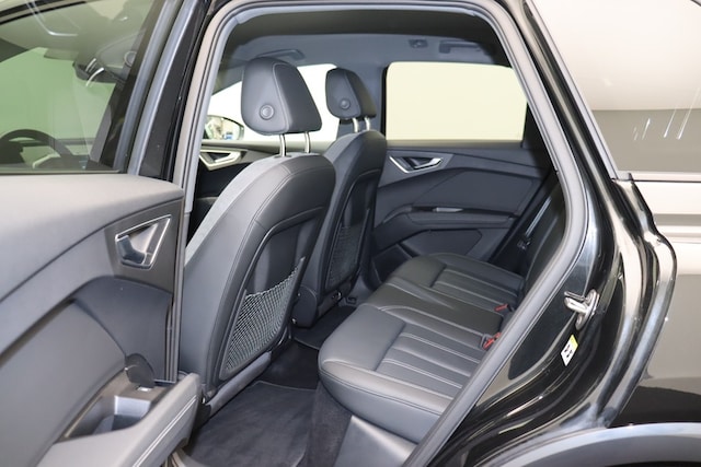 Audi Q4 e-tron SUV 45 e-tron Audi Q4 e-tron