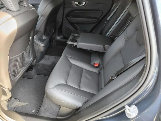 Volvo XC60 AWD Dark Plus