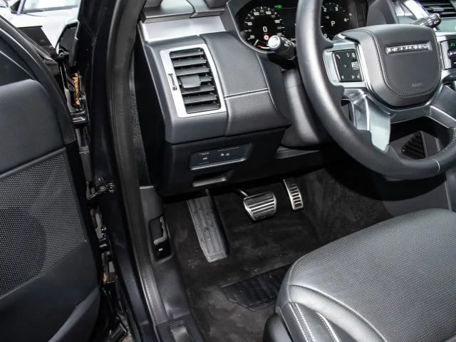 Land Rover Discovery D300 Dynamic HSE