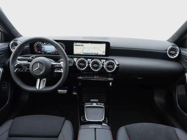 Mercedes-Benz A 180 AMG Line