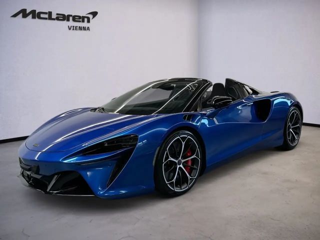 McLaren Artura Spider