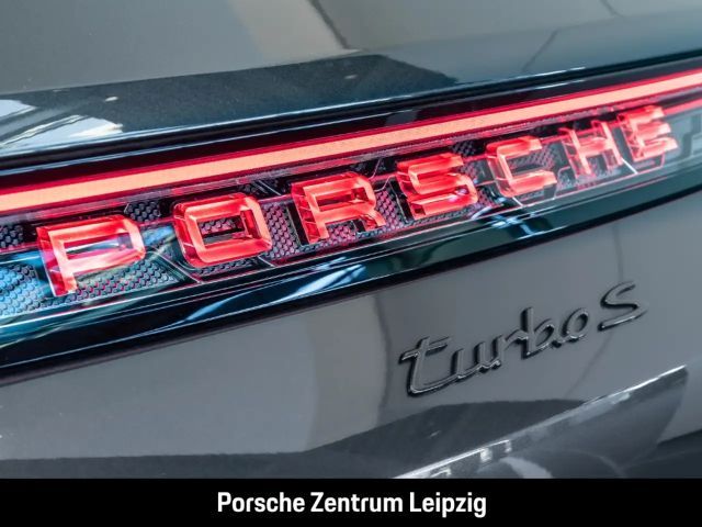 Porsche Taycan Cross Turismo S Turbo