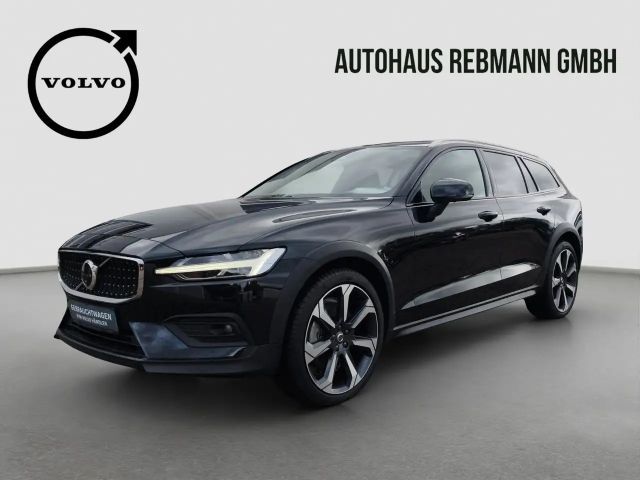 Volvo V60 Cross Country AWD Ultimate