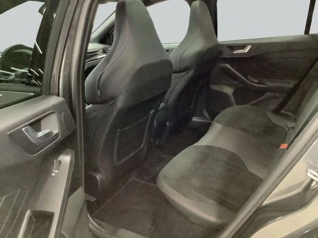 Ford Focus EcoBoost ST Line Wagon