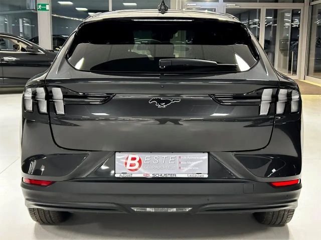 Ford Mustang Mach-E Premium Standard range