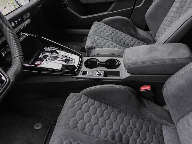 Audi RS3 Quattro S-Tronic Sedan